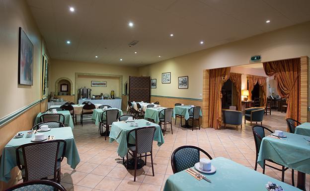 Anne De Beaujeu Hotel Gien Exterior photo